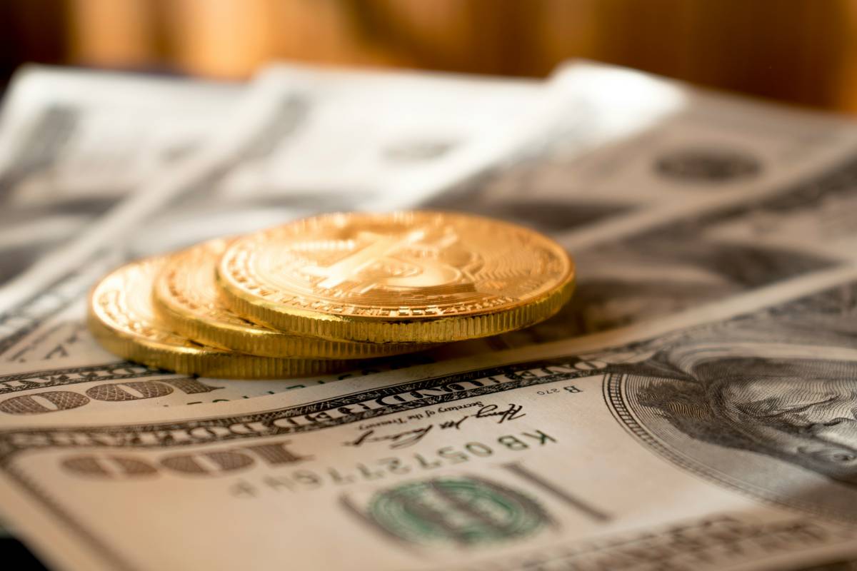 Investing in Gold and Precious Metals: When to Hold, When to Sell—Especially That Scrap Jewelry Under Your Bed